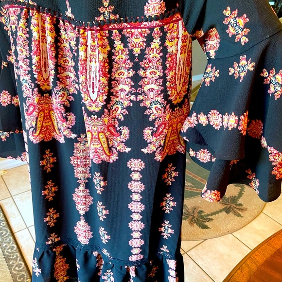 Lux11 Bohemian Red & Black Dress with layered ruffle bell sleeves size 4 - Picture 3 of 13